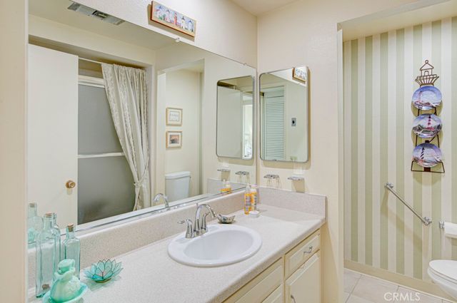 860 Ronda Mendoza D, Laguna Woods, CA 92637