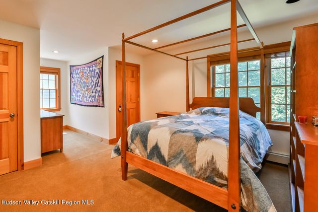 37 White Way, Windham, NY 12496