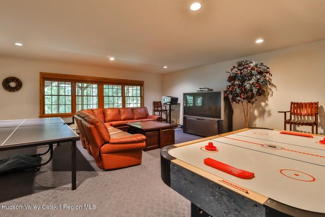 37 White Way, Windham, NY 12496