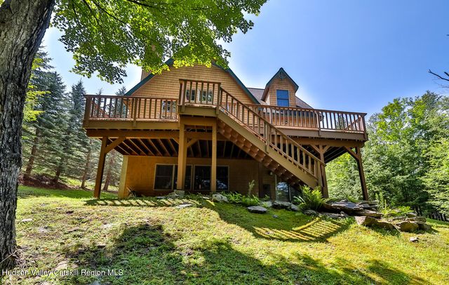 37 White Way, Windham, NY 12496