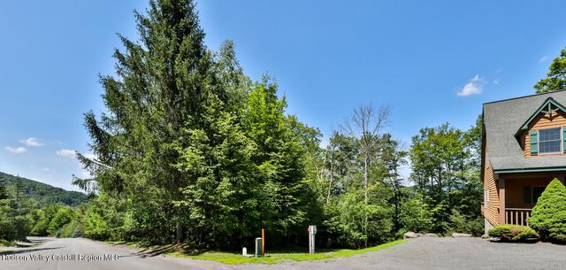 37 White Way, Windham, NY 12496