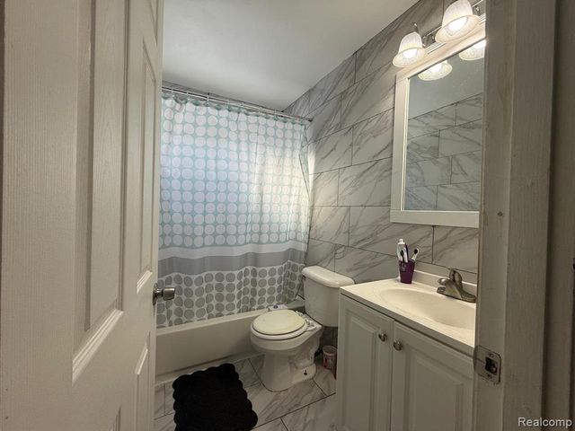 4932 Pelham Street, Dearborn Heights, MI 48125