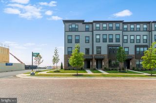 1687 DUNNINGTON PL, Dumfries, VA 22026