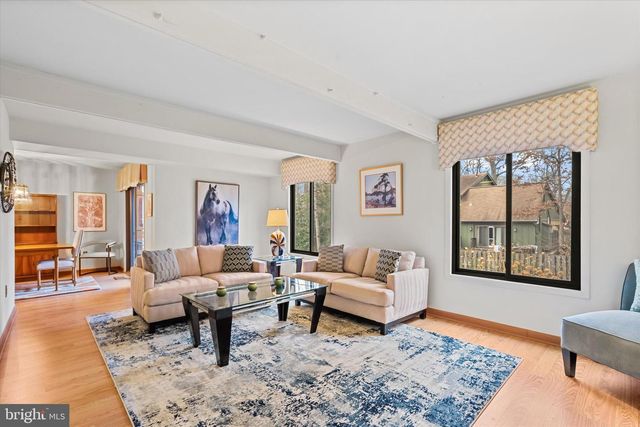 10518 ACACIA LN, Fairfax, VA 22032