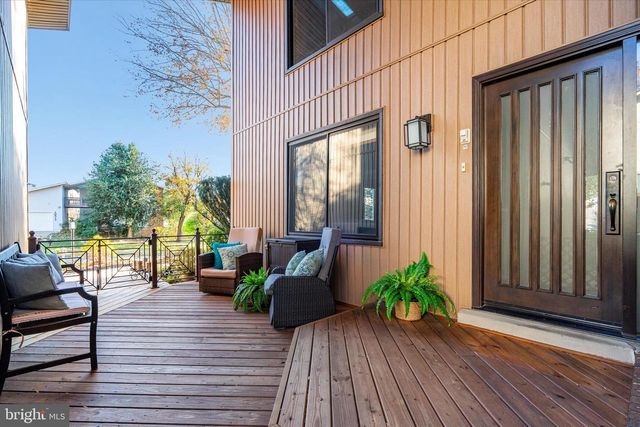 10518 ACACIA LN, Fairfax, VA 22032