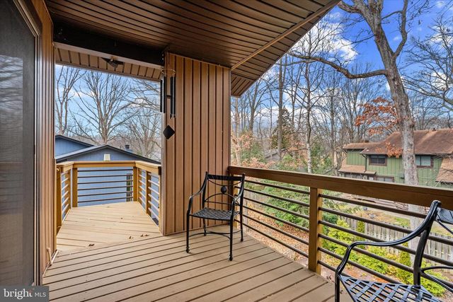 10518 ACACIA LN, Fairfax, VA 22032