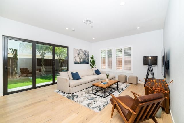 261 Chinquapin Avenue, Carlsbad, CA 92008