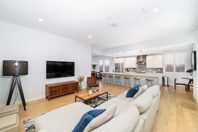 261 Chinquapin Avenue, Carlsbad, CA 92008
