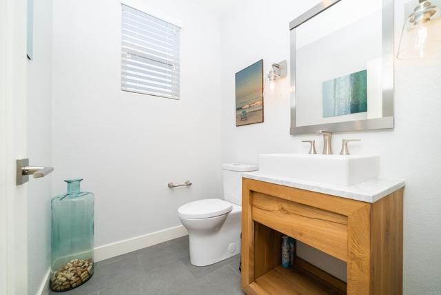 261 Chinquapin Avenue, Carlsbad, CA 92008