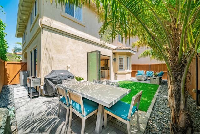 261 Chinquapin Avenue, Carlsbad, CA 92008