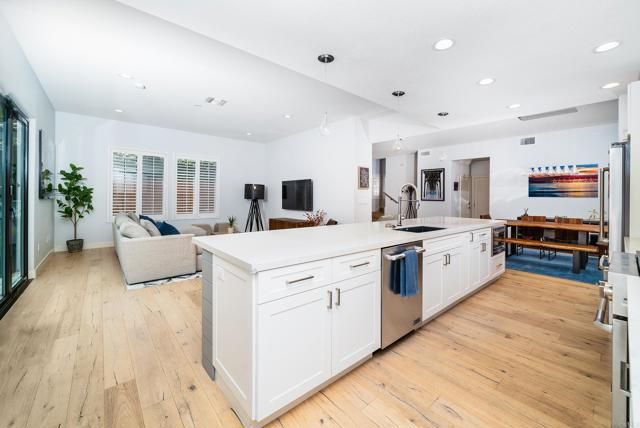 261 Chinquapin Avenue, Carlsbad, CA 92008