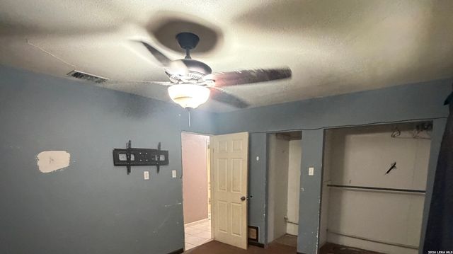 1210 W GERALD AVE, San Antonio, TX 78211