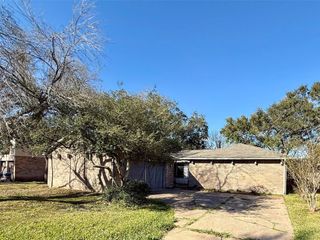 15806 Crystal Grove Drive, Houston, TX 77082