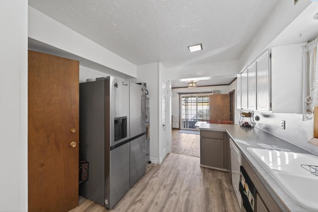 1011 Comstock St, Richland, WA 99352