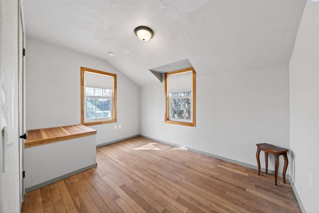 1011 Comstock St, Richland, WA 99352