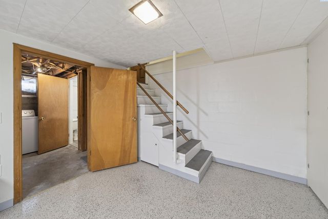 1011 Comstock St, Richland, WA 99352