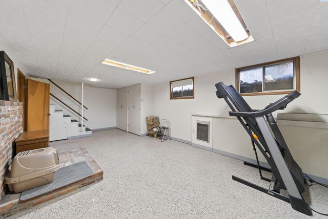 1011 Comstock St, Richland, WA 99352