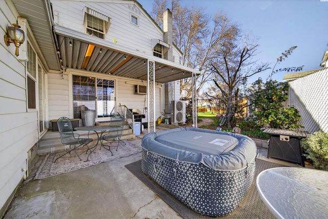 1011 Comstock St, Richland, WA 99352