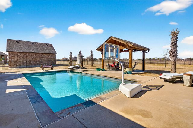 12099 Briargrove Lane, Talty, TX 75126