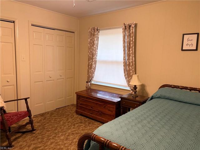 108 Dawson DR, Seaford, VA 23696