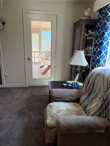 108 Dawson DR, Seaford, VA 23696