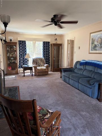 108 Dawson DR, Seaford, VA 23696