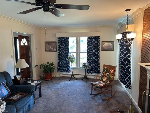108 Dawson DR, Seaford, VA 23696
