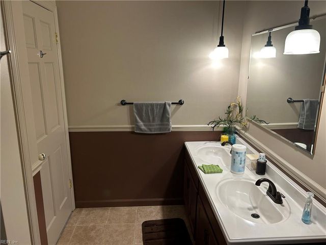 108 Dawson DR, Seaford, VA 23696