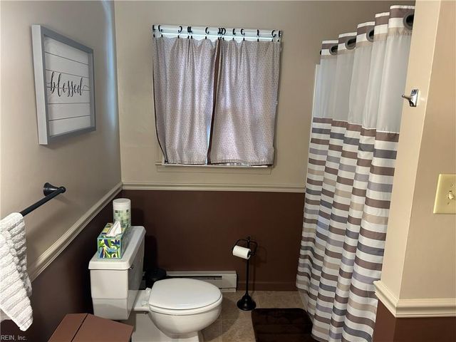 108 Dawson DR, Seaford, VA 23696