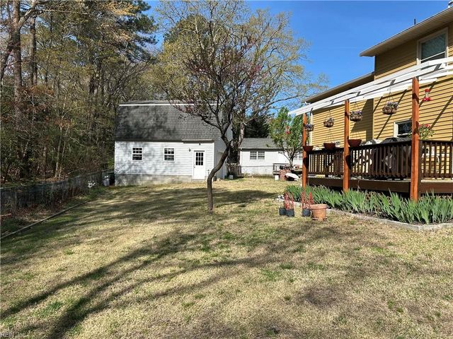 108 Dawson DR, Seaford, VA 23696