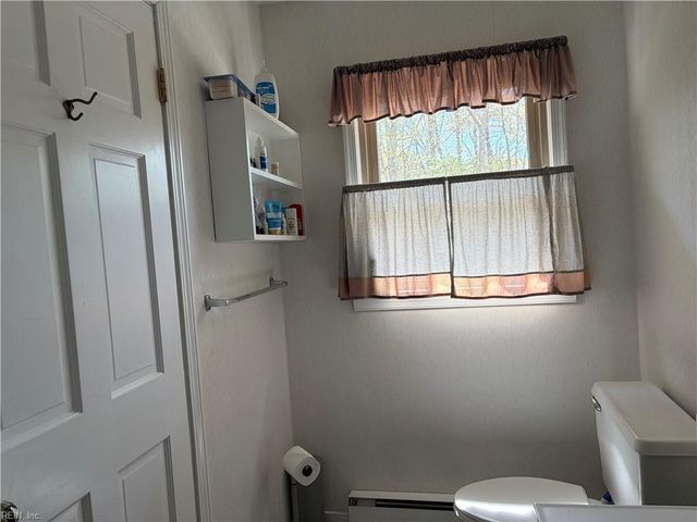 108 Dawson DR, Seaford, VA 23696