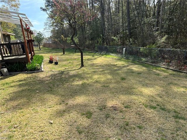 108 Dawson DR, Seaford, VA 23696