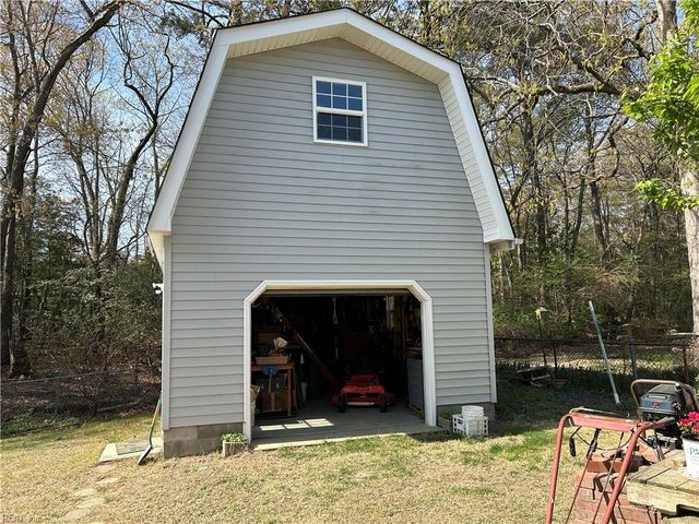 108 Dawson DR, Seaford, VA 23696