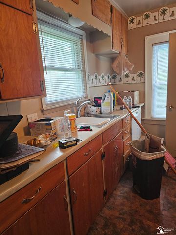 32256 York Street, Rockwood, MI 48173