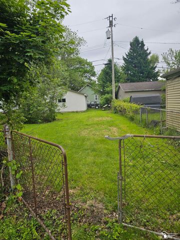 32256 York Street, Rockwood, MI 48173