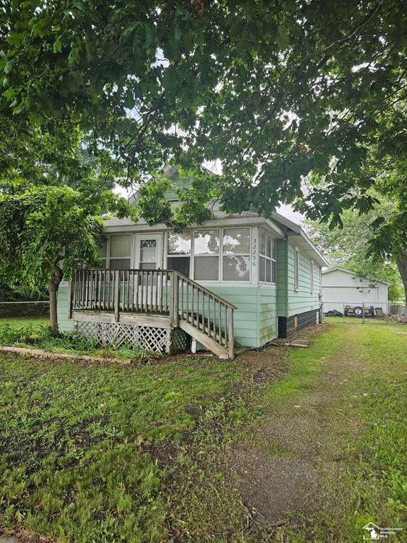 32256 York Street, Rockwood, MI 48173