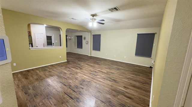 700 Sweet Leaf LN, Pflugerville, TX 78660