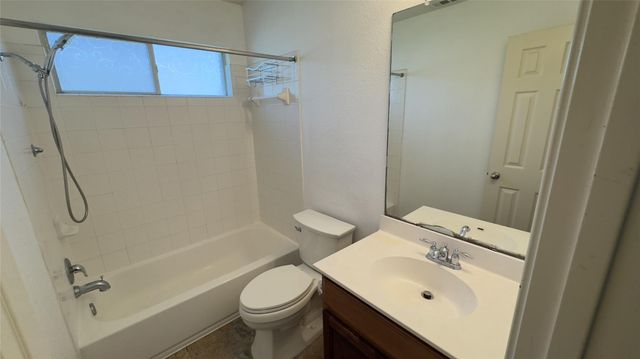 700 Sweet Leaf LN, Pflugerville, TX 78660