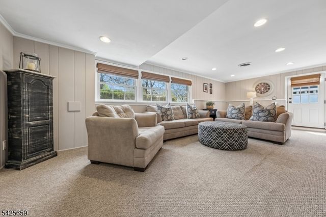 23 Crestview Ave, Madison Boro, NJ 07940