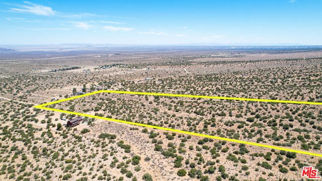 208 DRT Avenue Y8 STE DRT, Llano, CA 93544