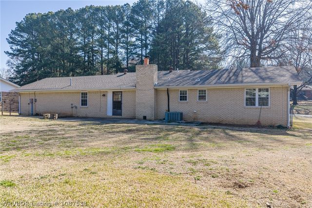 19 Westward Street, Van Buren, AR 72956