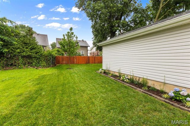 2634 Lyle Avenue, Maplewood, MO 63143