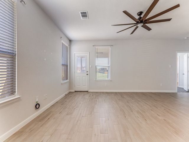 9609 Alderleaf Trail, Fort Worth, TX 76036