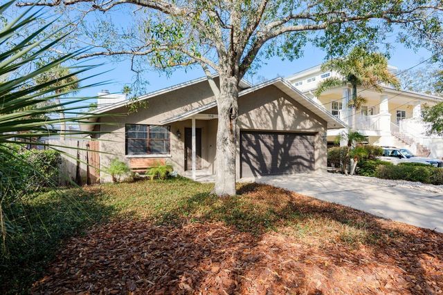 550 ONTARIO AVENUE, Crystal Beach, FL 34681