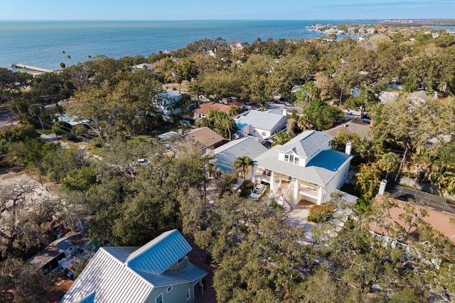 550 ONTARIO AVENUE, Crystal Beach, FL 34681