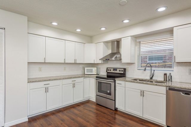 550 ONTARIO AVENUE, Crystal Beach, FL 34681