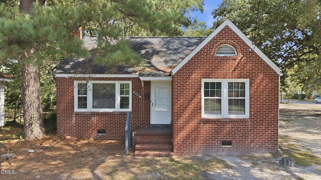 1004 W Thomas Street, Rocky Mount, NC 27804