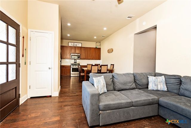 703 E Avenue North, Temple, TX 76504