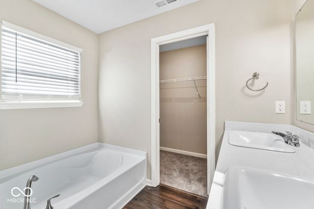 6874 Nottingham Lane, Mccordsville, IN 46055