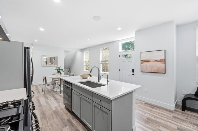 951 Parkside Place, Cincinnati, OH 45202